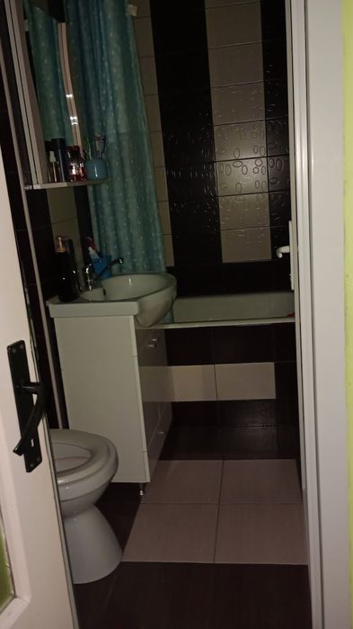 Închiriez apartament zona Andrei Mureșanu