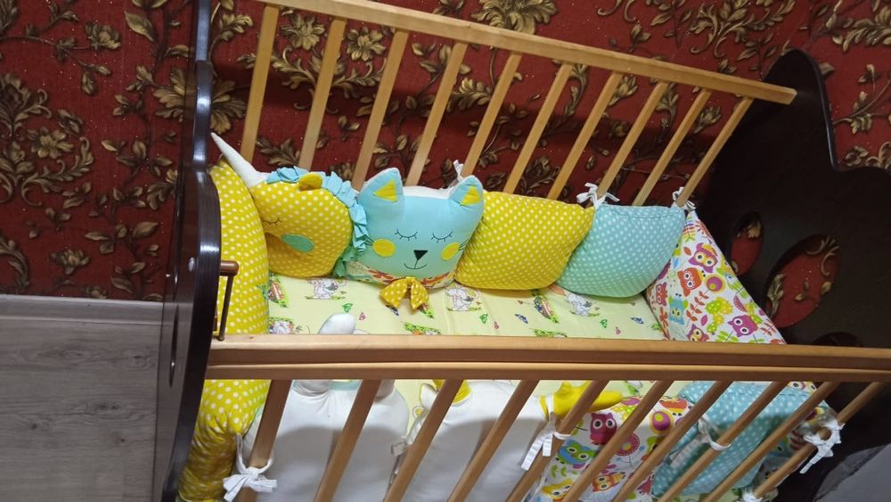 Детская кроватка