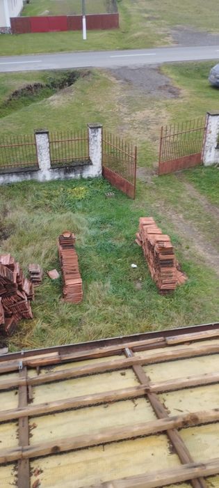 Vînd tiglă bună și ieftină arad