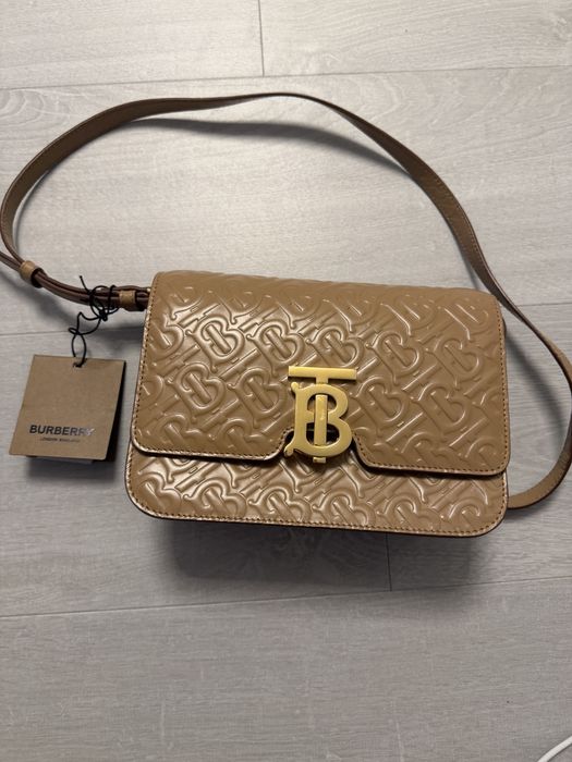 Genata Burberry. Noua