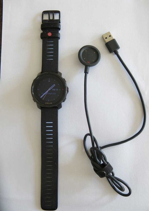 Смартчасовник Polar Grit X Outdoor Multisport GPS, M/L, черен