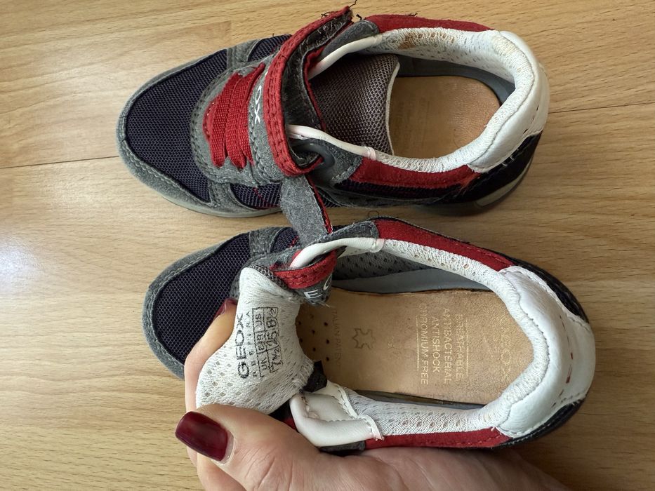 Geox обувки/маратонки 25 номер