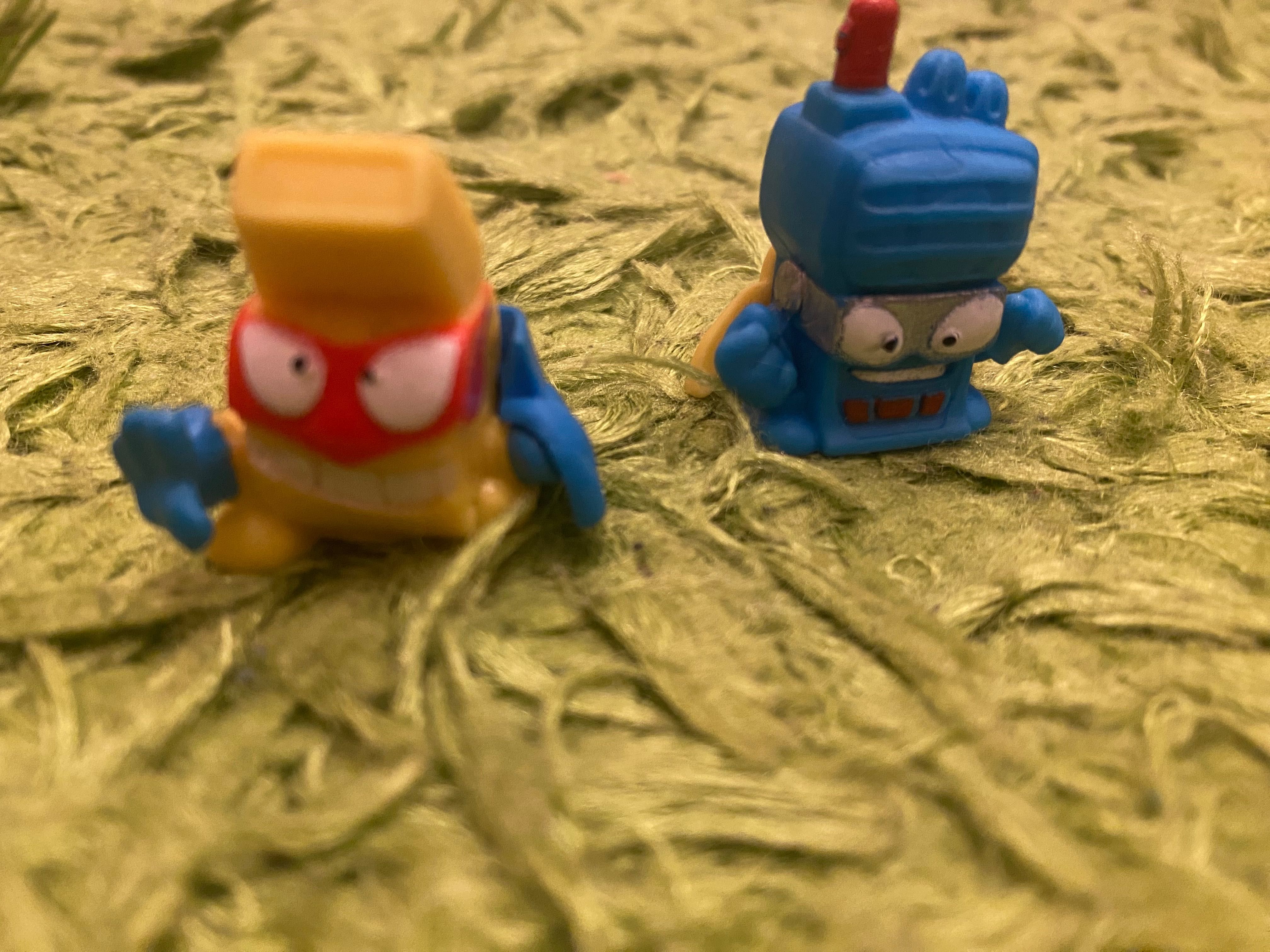 Set masinuta cu figurine Superzings, Monster Roller Erou, S4
