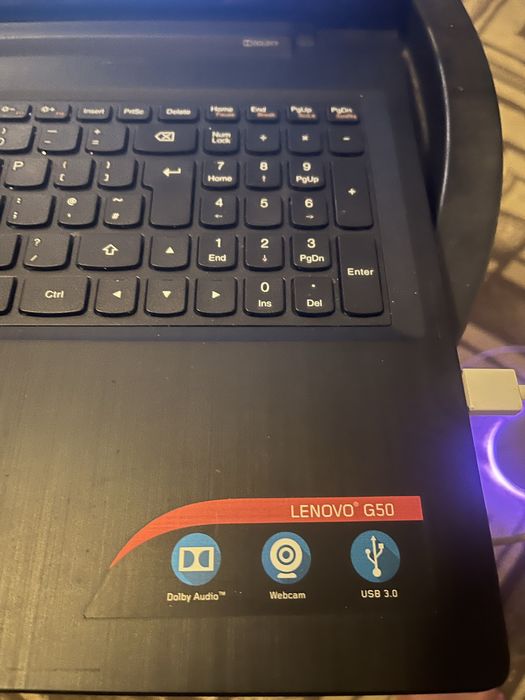 Laptop lenovo 15inch i3 4Gb ram