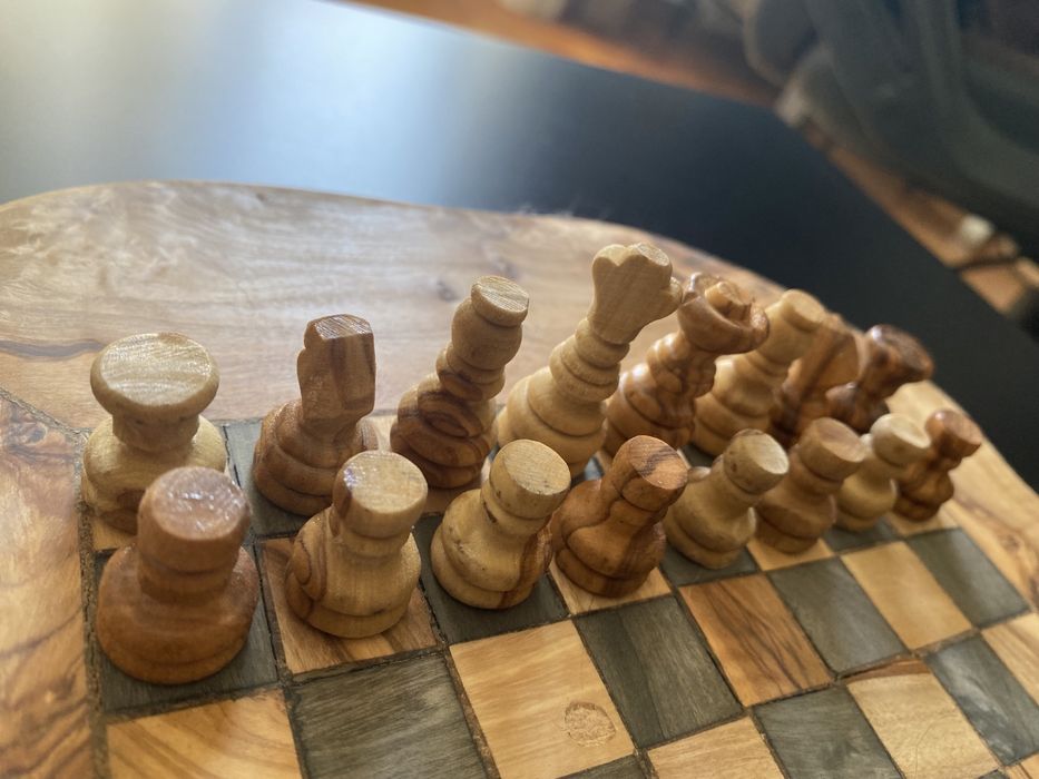 Шах от маслиново дърво handmade