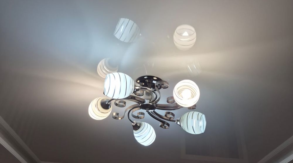 Продам люстру пятирожковую