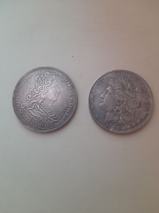 Рубль 1837год. Рубль 1724год.