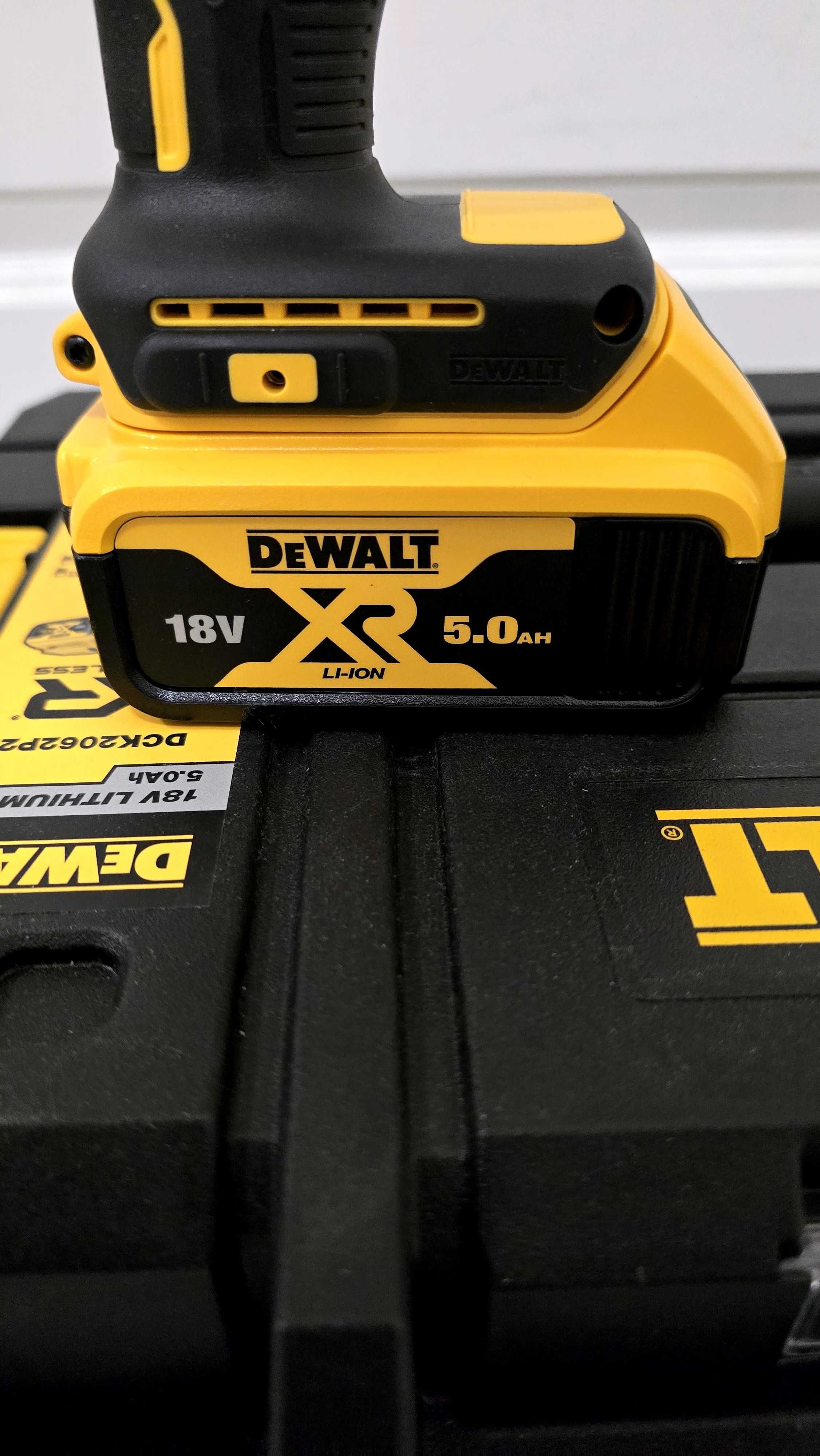 Комплект Акумулаторен винтоверт DeWALT DCD709 и импакт DeWALT DCF809