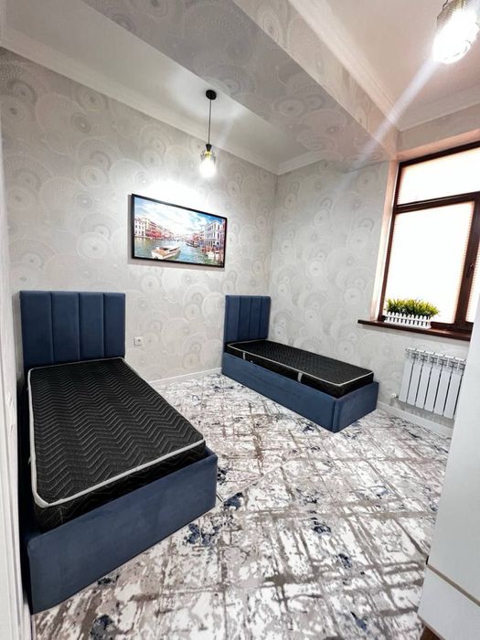 Продается квартира на Чиланзарском районе 3/7/9 100 м2