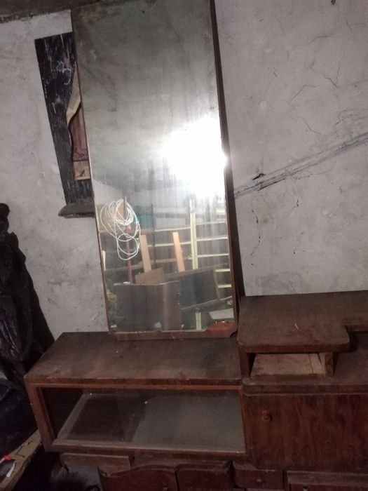 Антични старинни мебели ретро