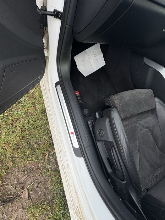 Dezemembrez audi a4 b8 2.0tdi caga