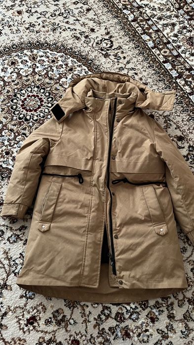 Зимняя куртка на девочку 6-7 лет