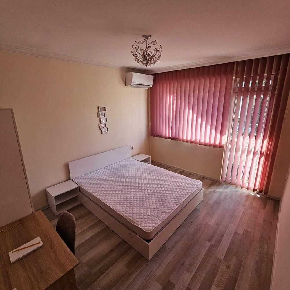 Дава се под наем Тристаен апартамент в София, Лозенец - 90 кв.м за 900 € - Снимка #13