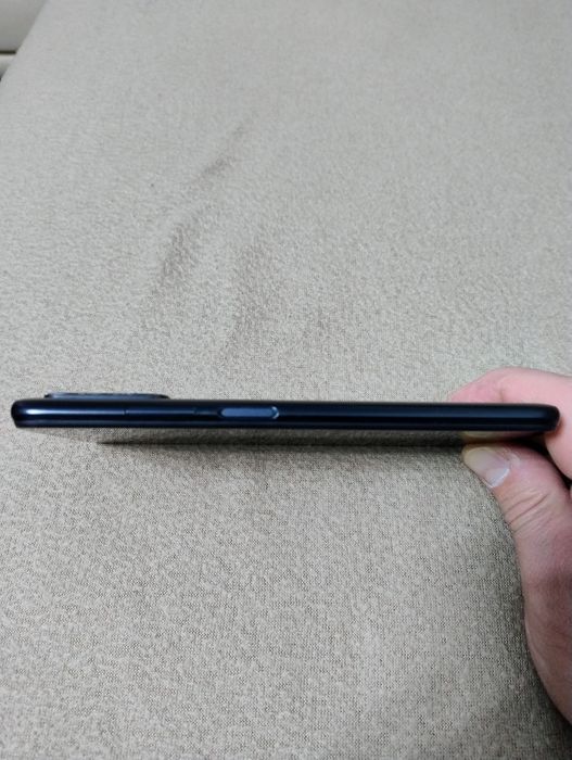 Мобилен телефон xiaomi redmi 9t.