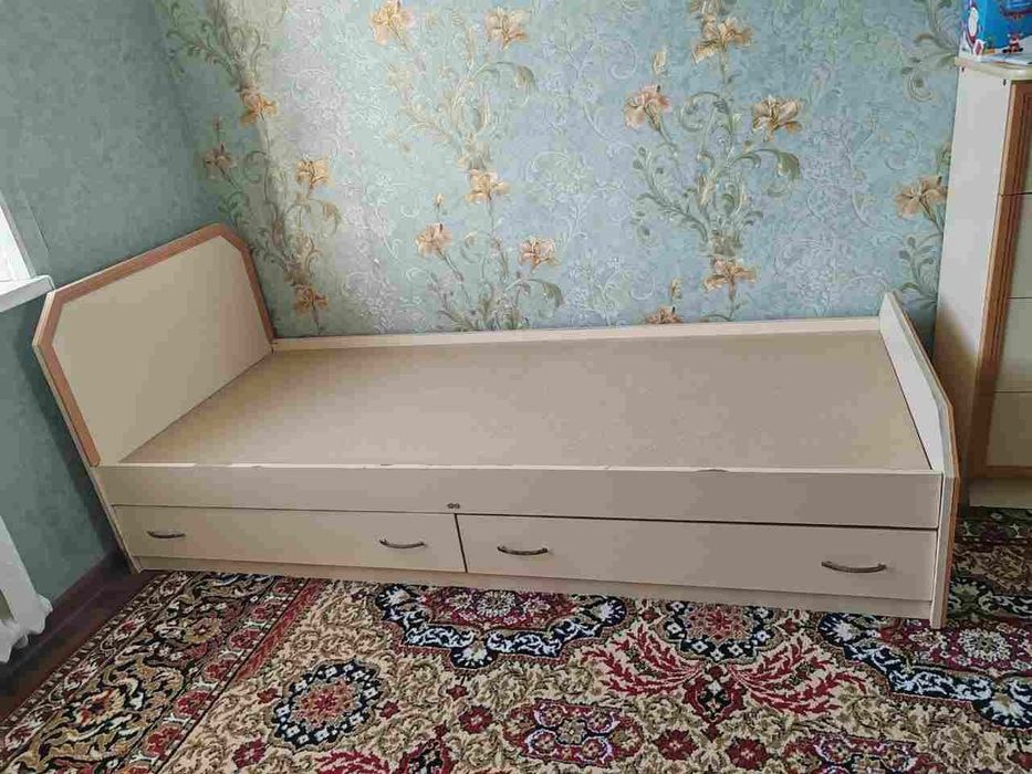 Кровать одно спальное 2/1,4 мр