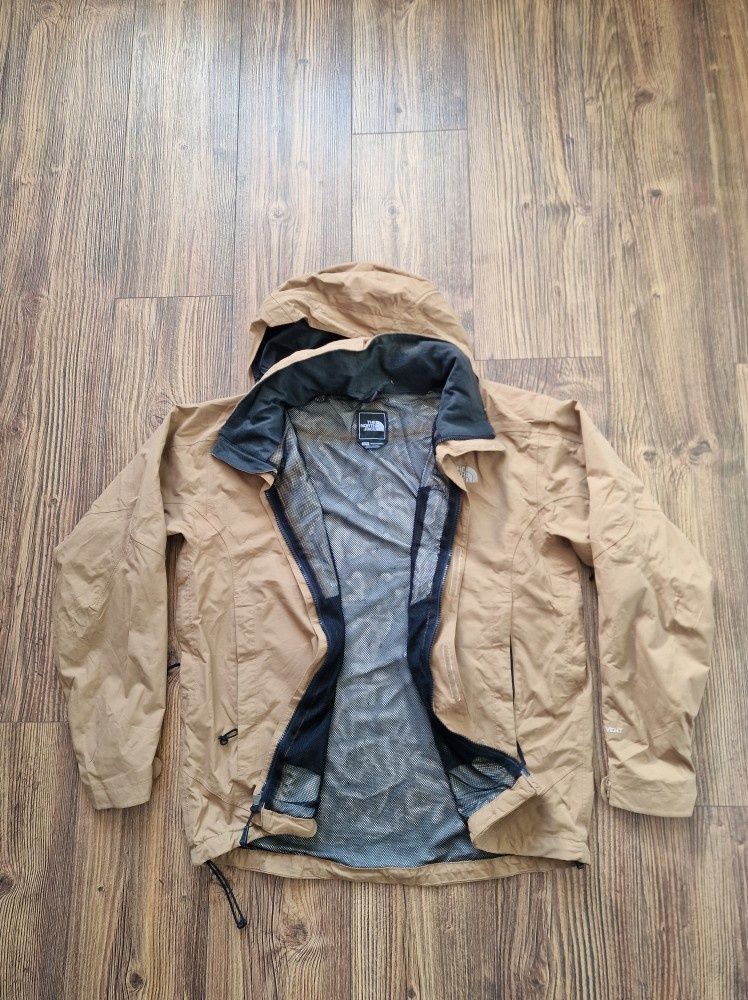 Страхотно мъжко яке THE NORTH FACE , модел HYVENT, размер М