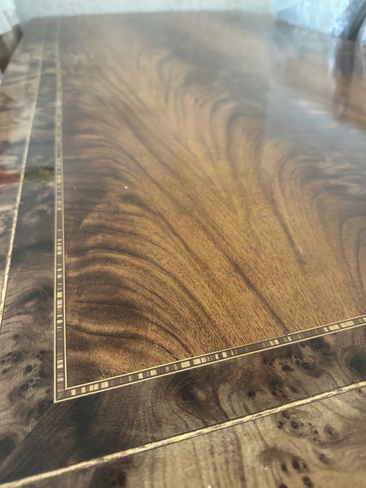 Стол обеденный и стулья