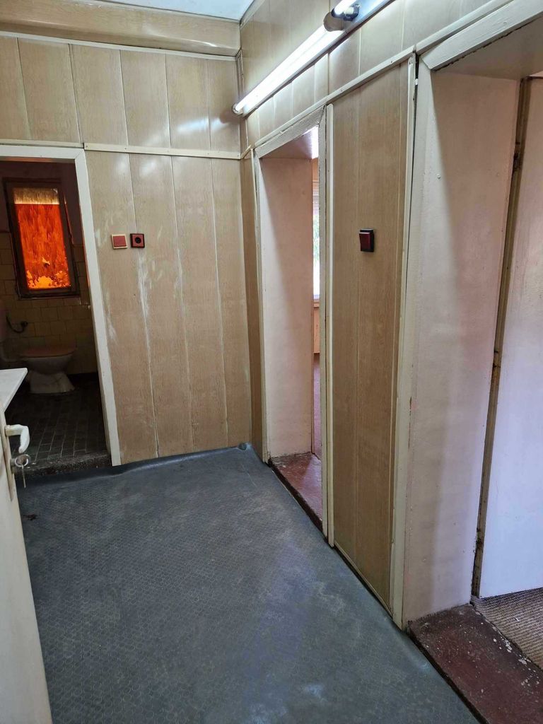 Продава се Етаж от къща в Плевен, Широк център - 48 кв.м за 1000 €/кв.м - Снимка #5