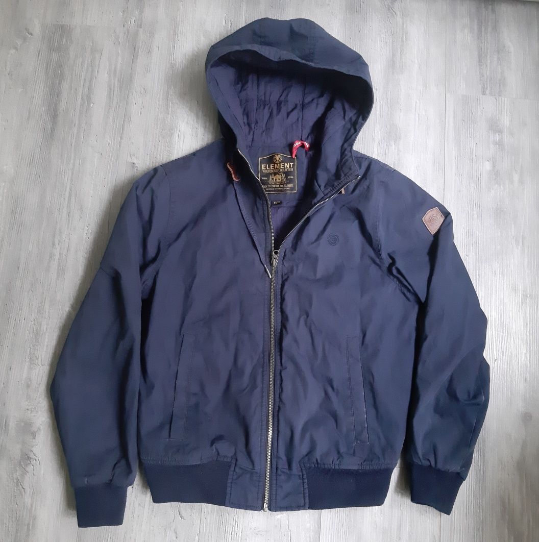 Carhartt, Dickies, Fila, Zara, Jesper, Element,