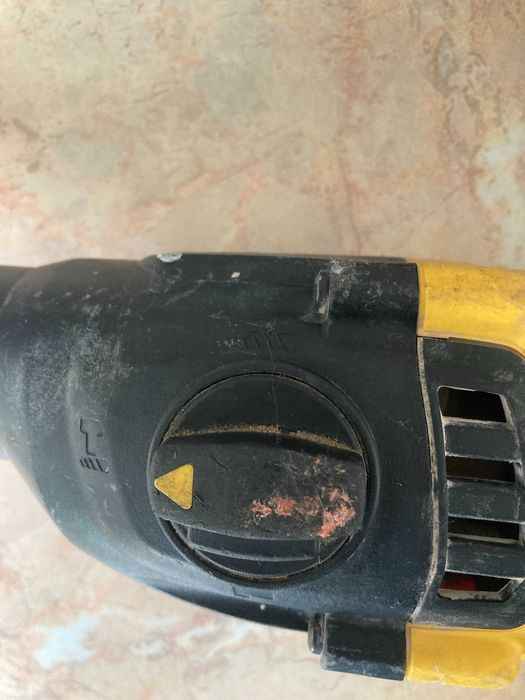 Акумулаторни перфоратори DeWalt и  Makita 18v