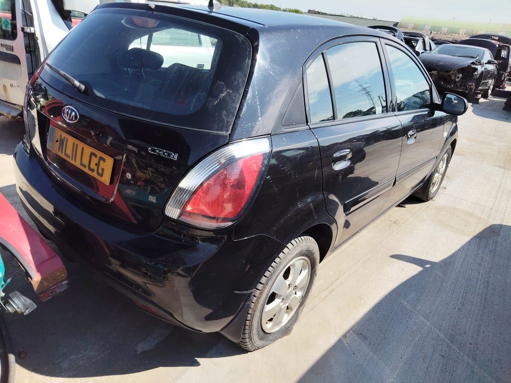 Dezmembram Kia Rio 2010 1.5crdi Euro 4 D4FA Manual