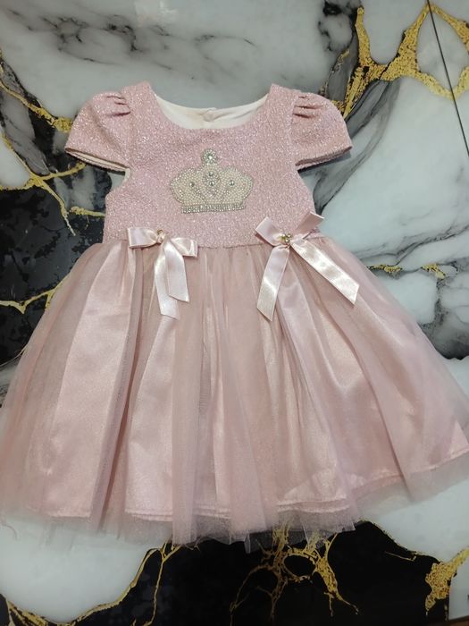 Продам платья для девочки