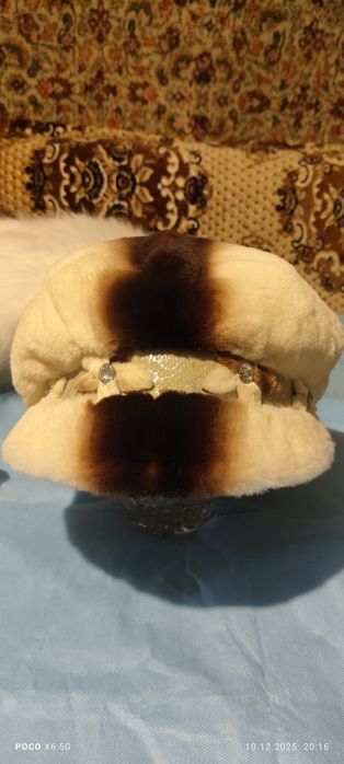 Продам шапку женскую