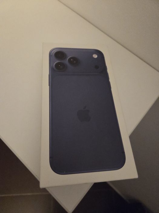 Vand iphone 17 Pro Max desigilat neactivat