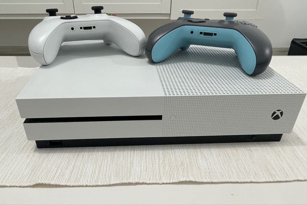 Xbox One S 500 GB