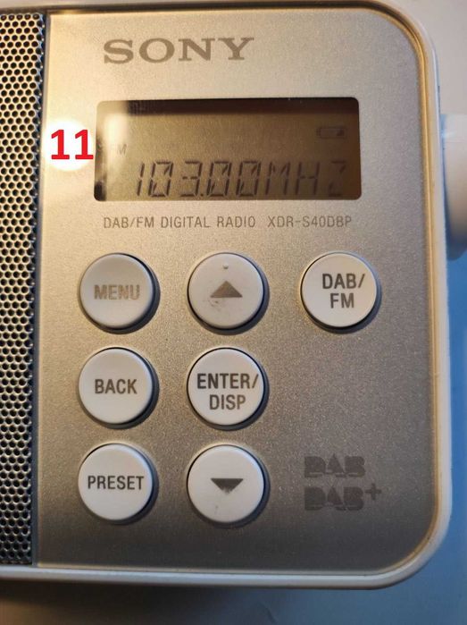 Продават се портативни радиоприемници