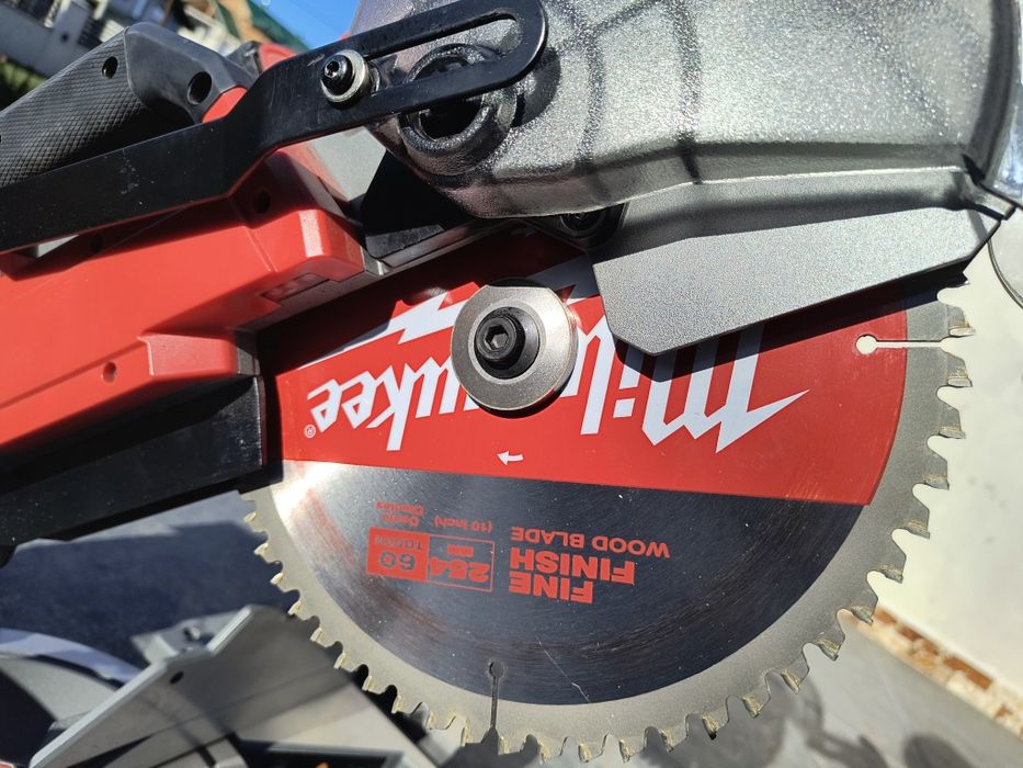 Milwakee circular 18 M