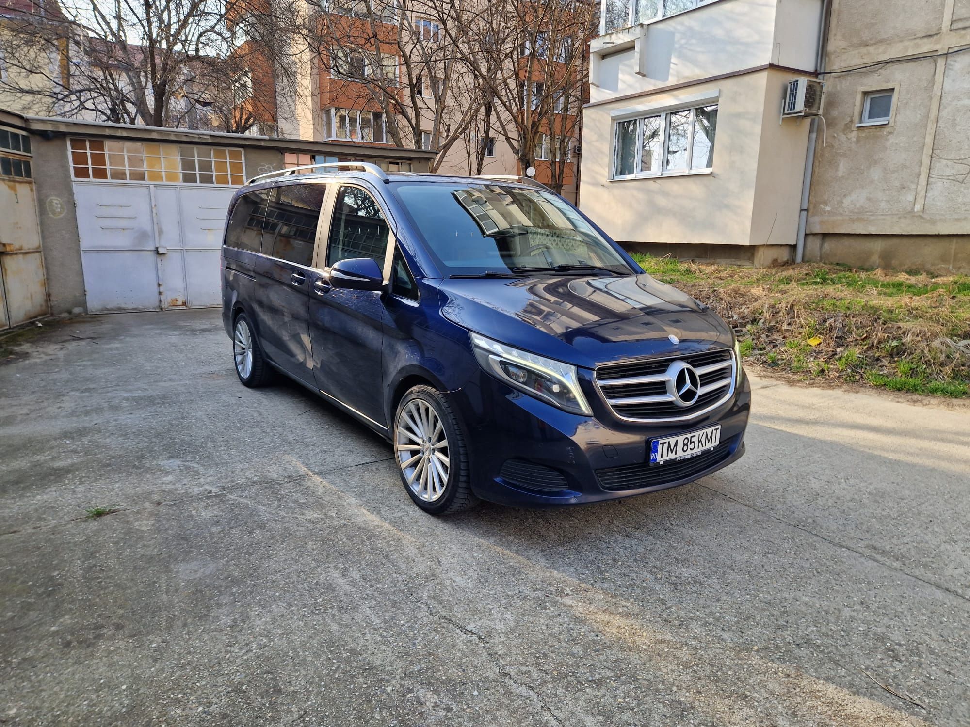 Vând Mercedes V Class