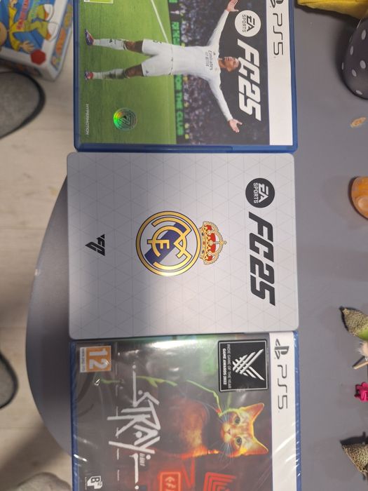 Fifa 25 и Stray за PS5
