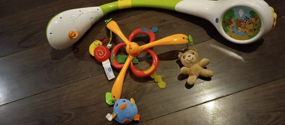 Мобиль чико погремушки игравой коврик