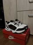 Nike air moharch IV