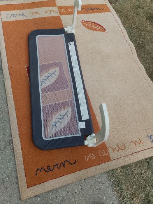 Vănd scaun de masă ptr bebeluș ,rotobil și barieră de protecție pat