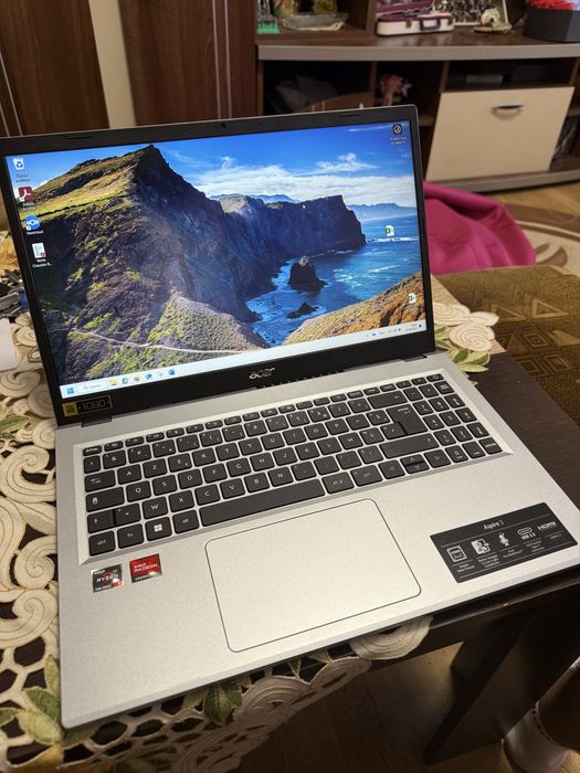 Laptop Acer Aspire 3 / 15 inch FullHD / Ryzer 5 / impecabil