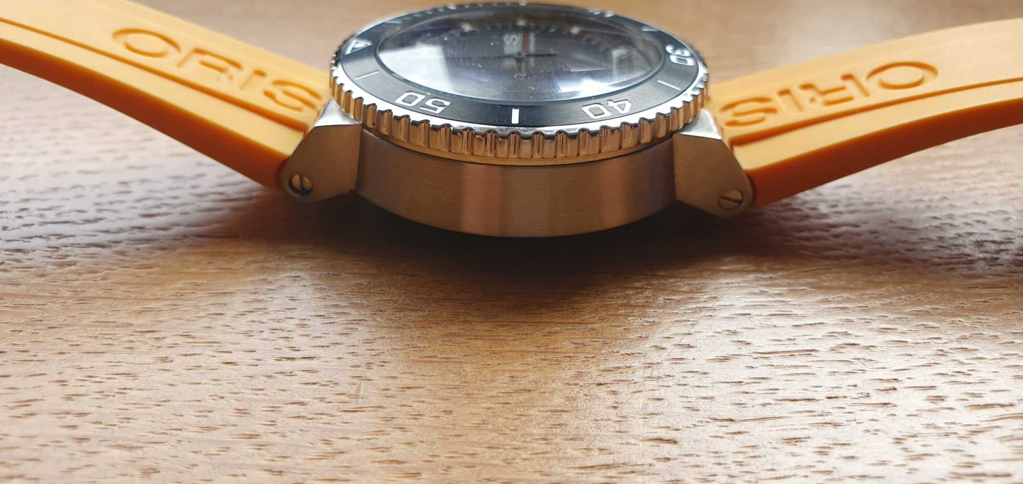 Часовник Oris Aquis Depth Gauge 500 meters