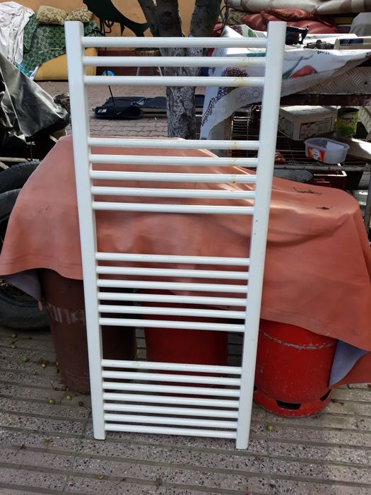 Calorifer de căldură de baie  preț.220 lei. lei