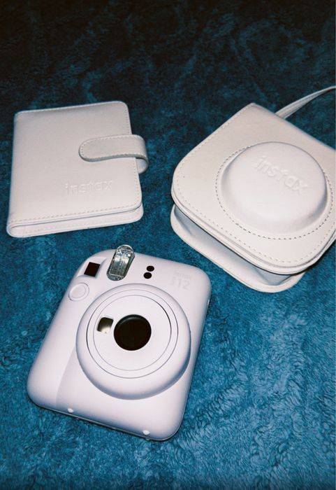 Продается Instax mini 12