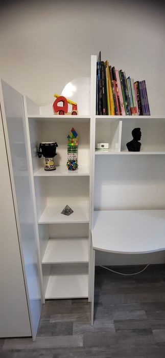 Vând dormitor copii pot oferi montajul si transportul dacă se doreste