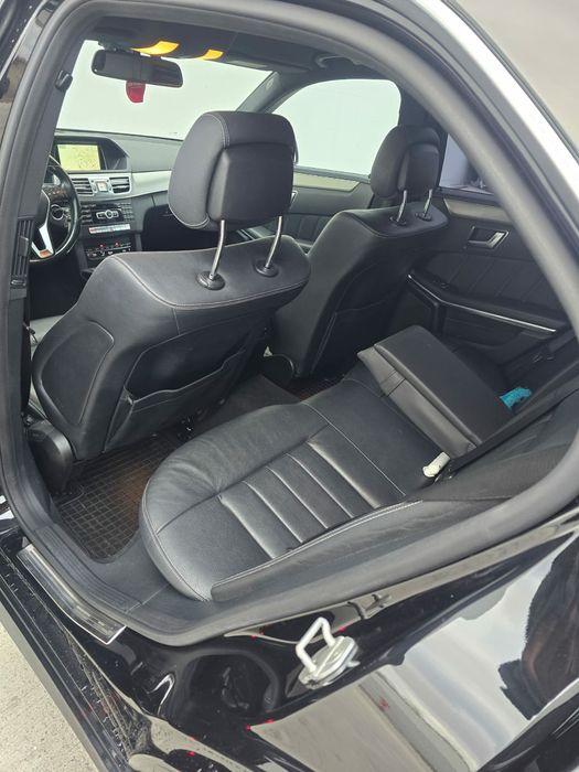 Mercedes Benz Eklasse E300 navi piele incalzire ILS unic proprietar