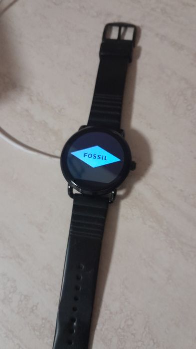 Fossil Q Wander  ceas digital
