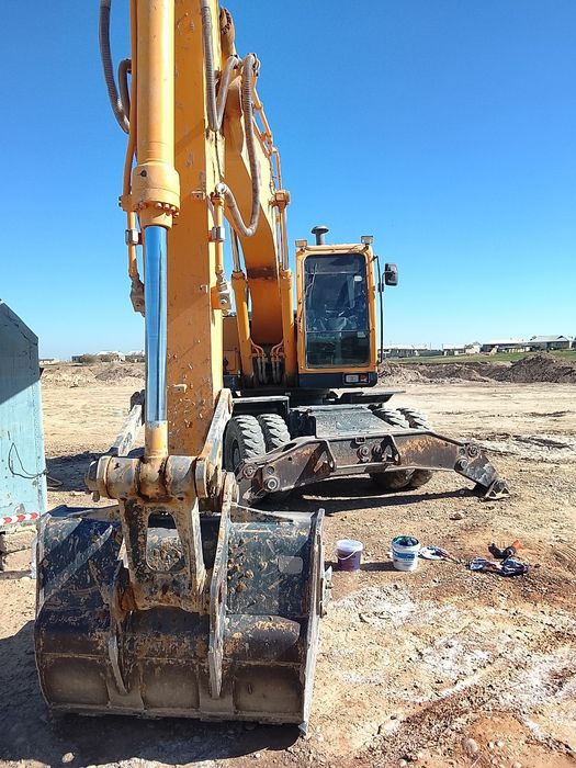 Экскаватор хундай 210 колёсный 2018-йил декабрь