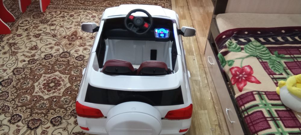 Машина детский новый