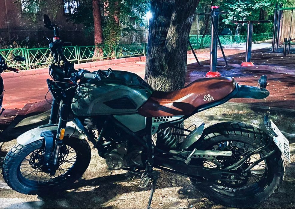 Minsk scrambler 250