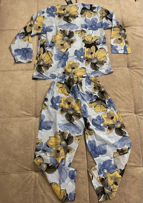 Pijama florala, noua cu eticheta