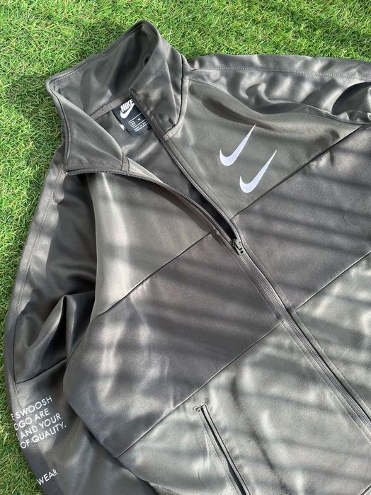 Мъжко горнище : NIKE SWOOSH M