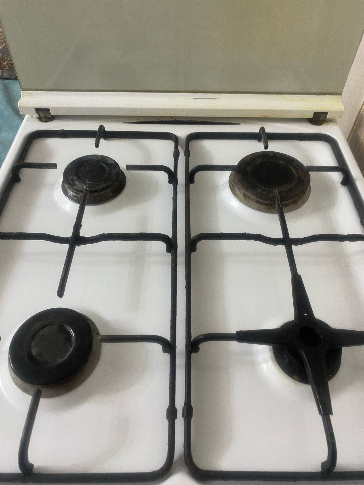 ПРОДАМ газовую плиту Б/У