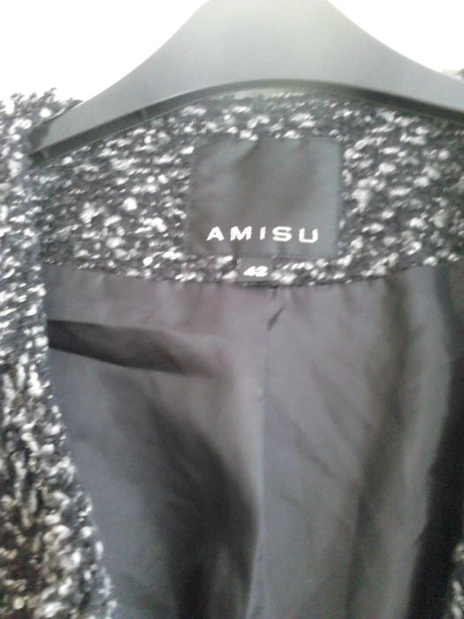 Без забележки  дамски комплект пола и яке Размер М